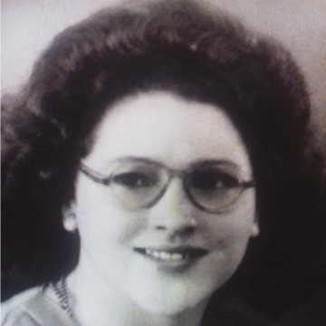 Photo of Iris Mary ROBERTS