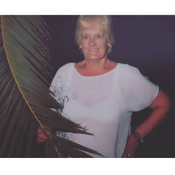 Photo of Maureen HOWELL