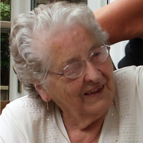 Photo of Margaret Sheila REYNOLDS