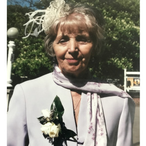 Photo of Muriel LLOYD