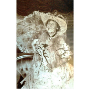 Photo of Christina (Chrissie) Elder MUIR