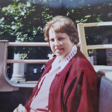 Notice Gallery for Valerie WATTS