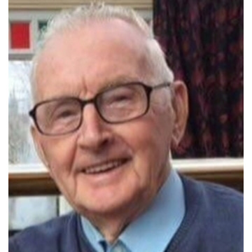 Photo of KENNETH HEALD