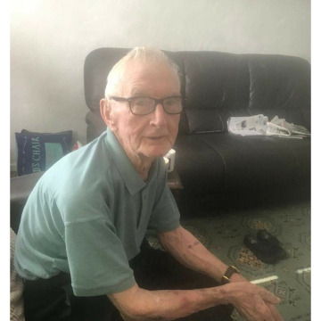 Notice Gallery for KENNETH HEALD