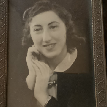 Photo of Joyce IRESON