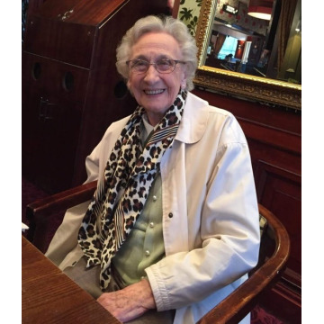 Photo of Lilian TOMLINS