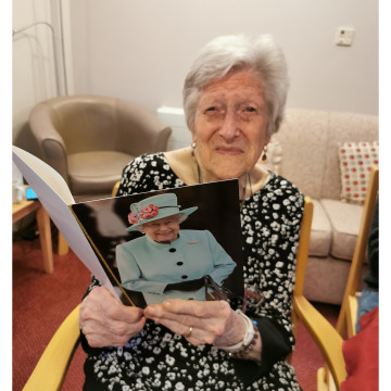 Photo of JEAN ROWBOTHAM-PARR