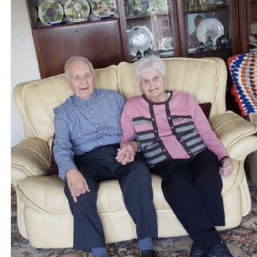 Photo of John & Della CURRAN