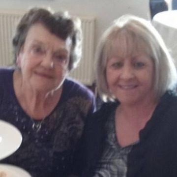 Photo of Beryl HUGHES