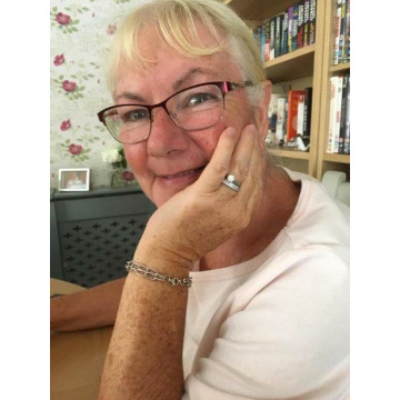 Photo of YVONNE CARNEY