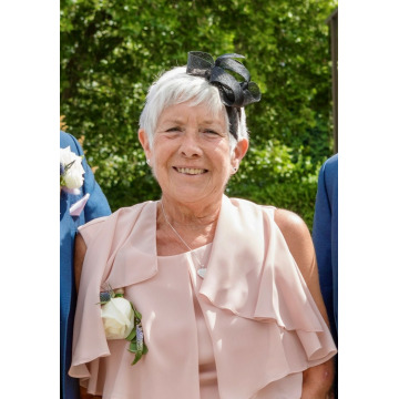 Photo of Sandra DAVIES