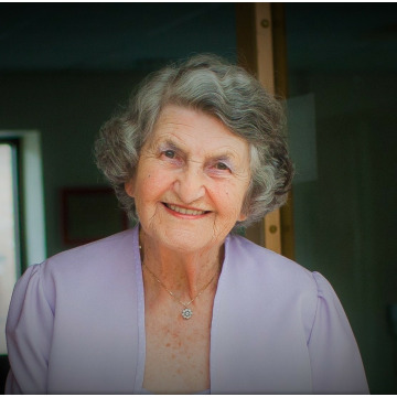 Photo of Elizabeth Mortimer - Cook BETTY GOUGH