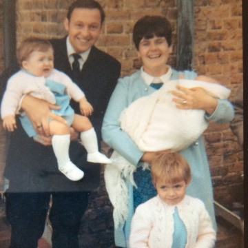 Notice Gallery for Elizabeth BURCHMORE