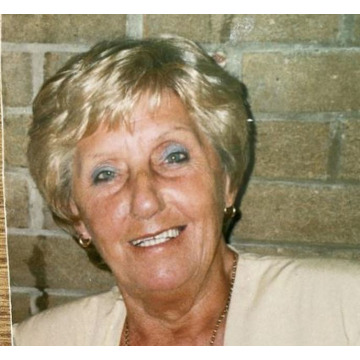 Photo of Ann HALL