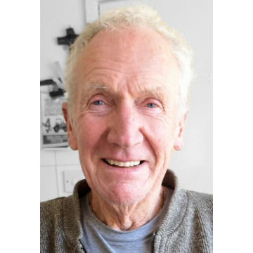 Photo of Tom McINTYRE