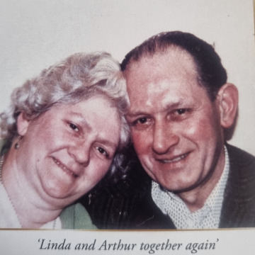 Photo of Linda RATCLIFFE