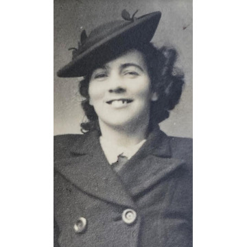 Photo of Cassie Mabel JONES