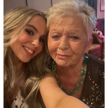 Notice Gallery for Maureen Ann HUGHES