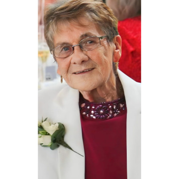 Photo of Anne JOHNSON (nee Murray)