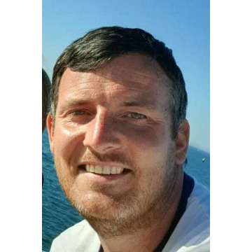Photo of Lee SYMONS