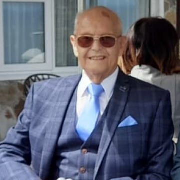 Photo of Raymond Frederick THROWER