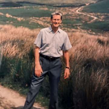 Photo of Eric HOLT