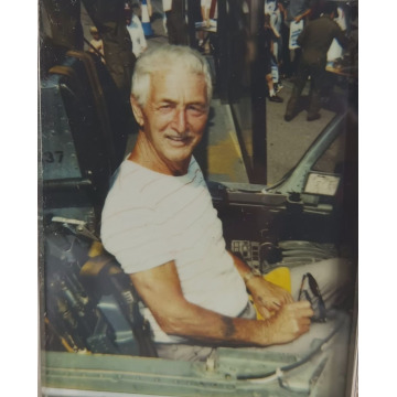 Photo of Lionel WAITE