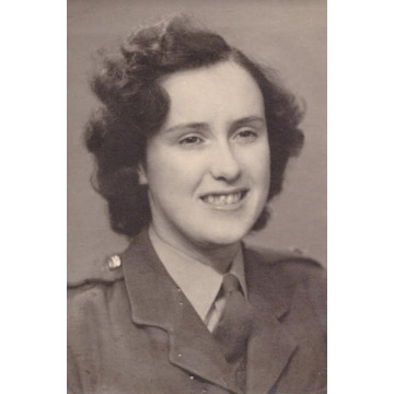 Photo of Elizabeth MUSTARD