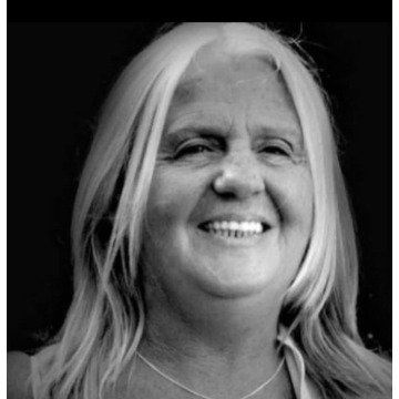Photo of April YOUNG