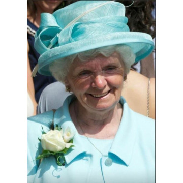 Photo of Helen Yvonne CHAMBERS