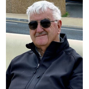 Photo of Michael SHOPLAND