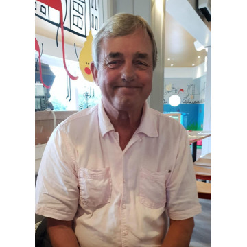 Photo of Derek THOMAS