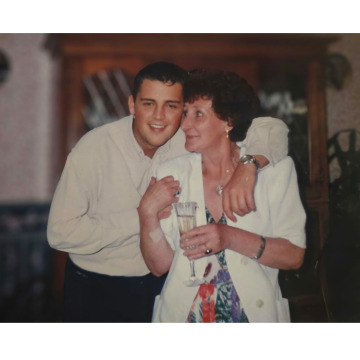 Notice Gallery for HELEN FRANCES BARNES