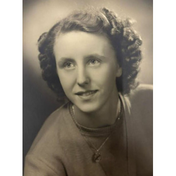 Photo of Betty Elizabeth TOVEY