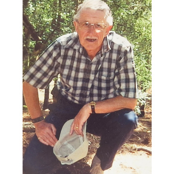 Photo of Emyr Gwyn JONES