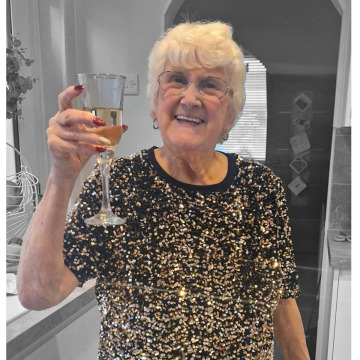 Notice Gallery for Joan HARRINGTON