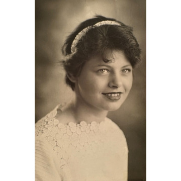 Notice Gallery for Pauline THOMPSON