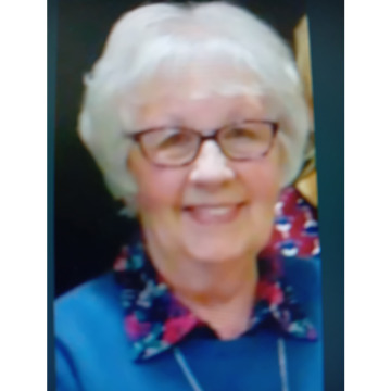 Photo of Maureen GARLICK