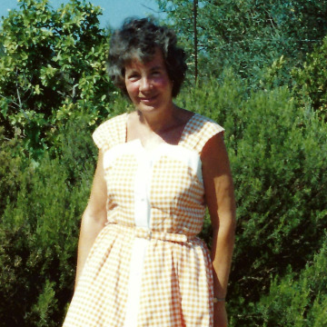 Photo of Dilys Ann CALE