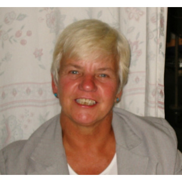 Photo of Lorraine TOMLINSON