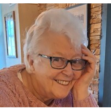 Photo of Sue FEATHERSTONE