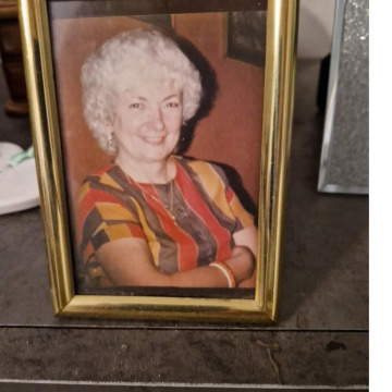 Photo of Sheila SWINBURN