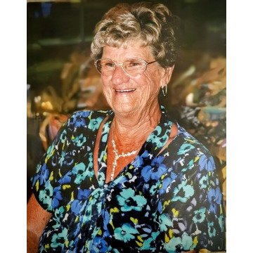 Photo of Betty BROWN