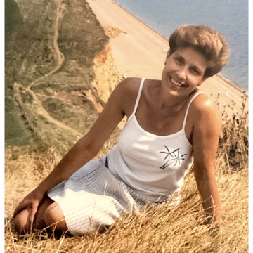 Photo of Barbara HARPER