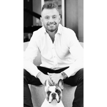 Photo of Angus WHITE