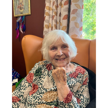 Notice Gallery for Irene Elizabeth HUGHES