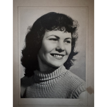 Notice Gallery for Irene Elizabeth HUGHES