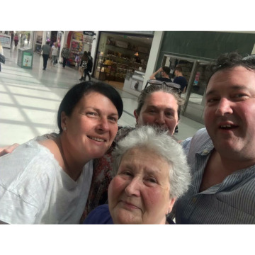 Photo of Irene and Clive BRUCE