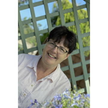 Photo of Tracey BURGESS