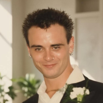 Photo of Lee BURROWS